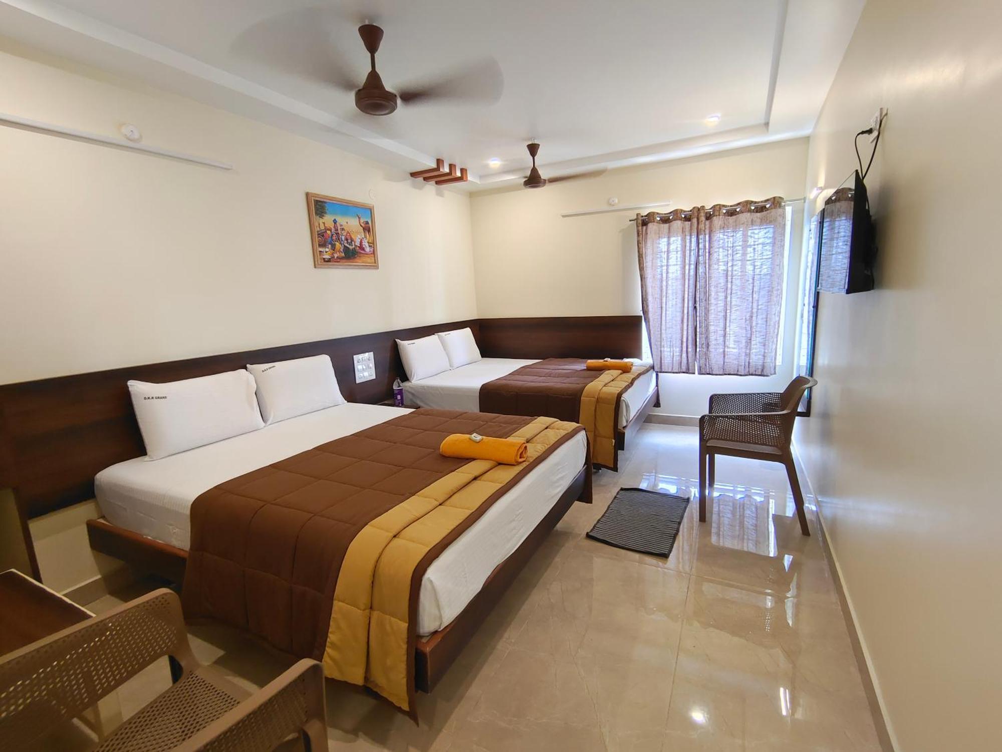 Hotel Dkr Grand Τιρουπάτι Εξωτερικό φωτογραφία