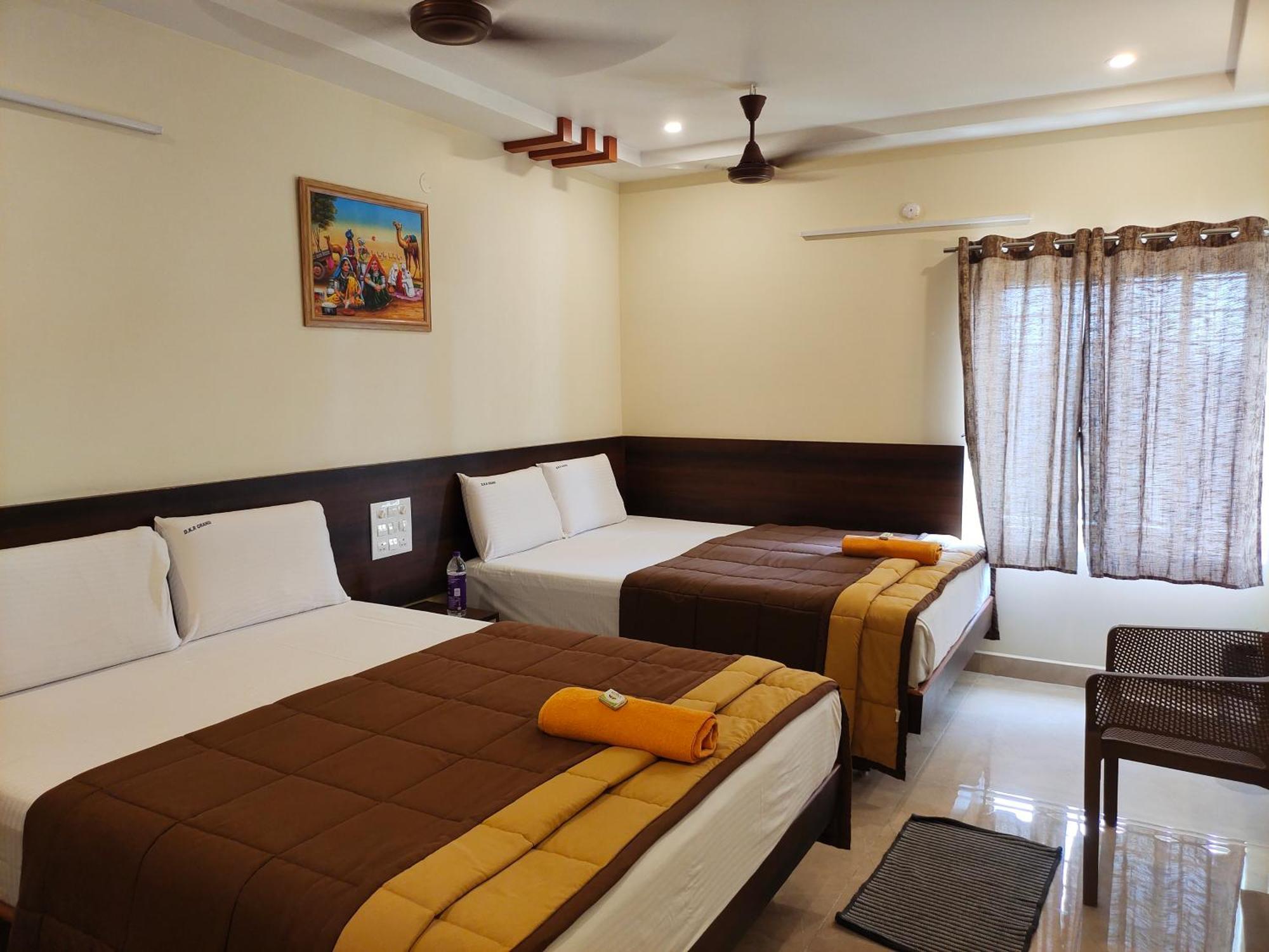 Hotel Dkr Grand Τιρουπάτι Εξωτερικό φωτογραφία